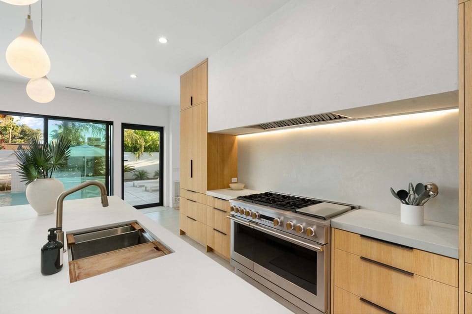 House | 5 bedrooms, high-speed internet