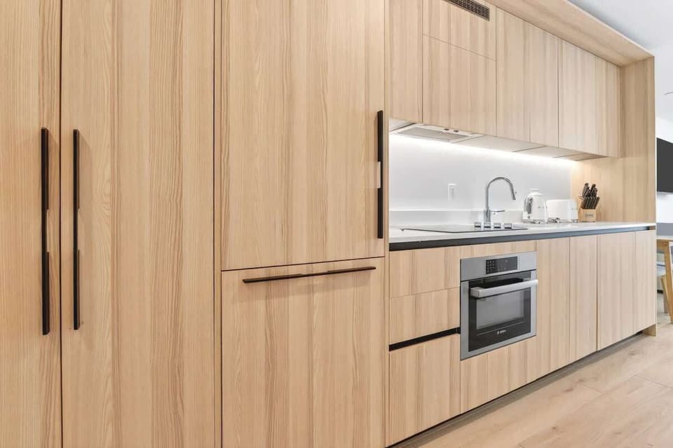 Fully stocked kitchen ready for home cooked meals.