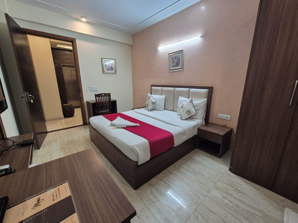 Deluxe Room | Desk, laptop workspace, free WiFi