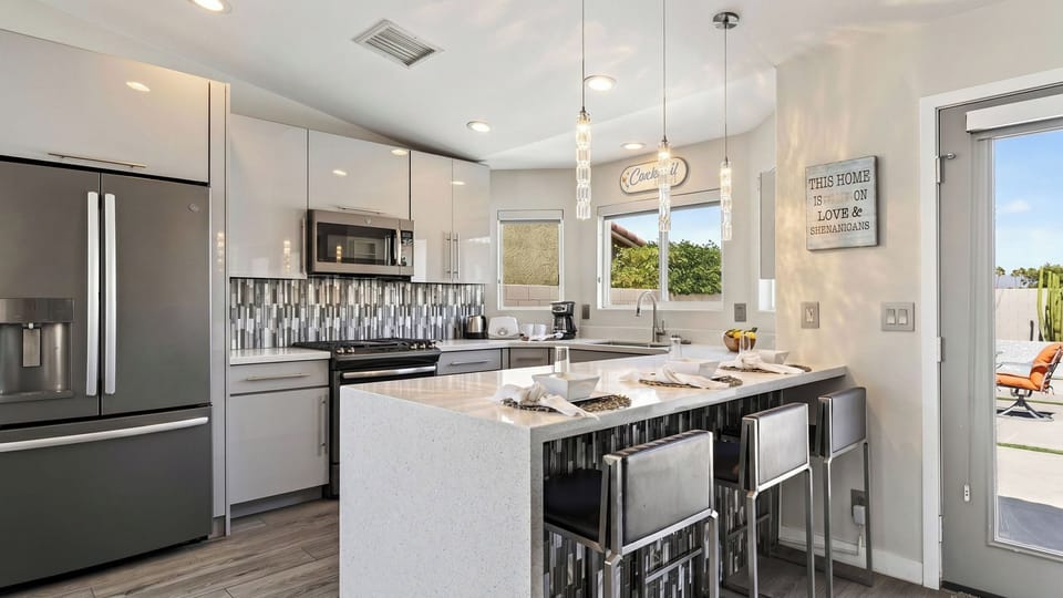 House (4 Bedrooms) | Interior