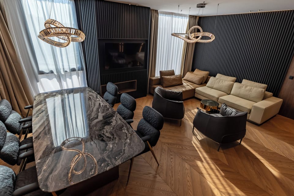 Deluxe Apartment | Living area