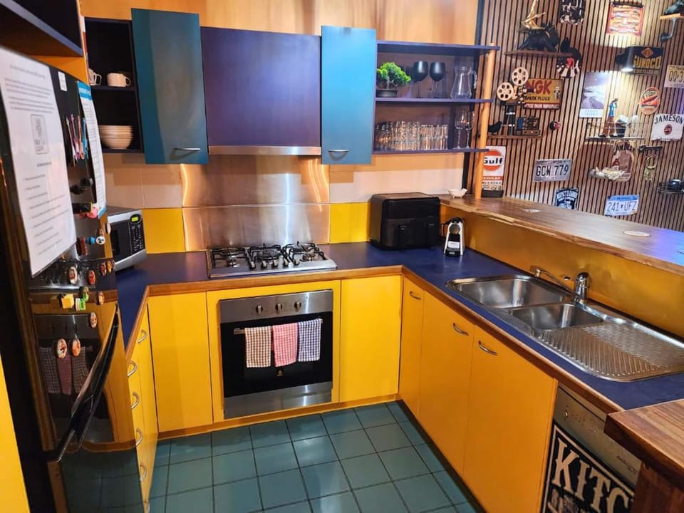 House | 2 bedrooms, desk, high-speed internet