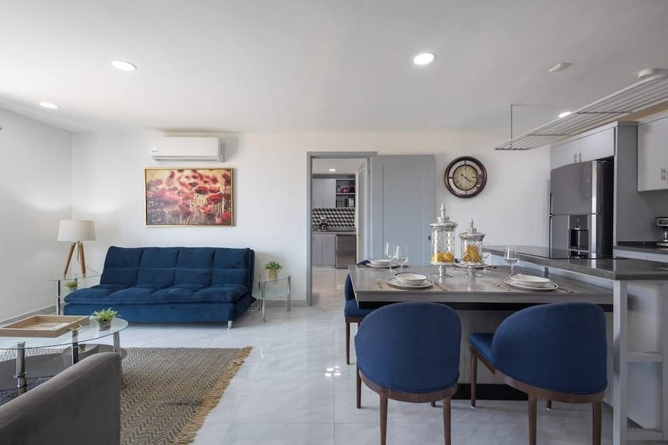 Apartment, Multiple Beds, Balcony, Mountain View (Cabo Cove 408) | Living area