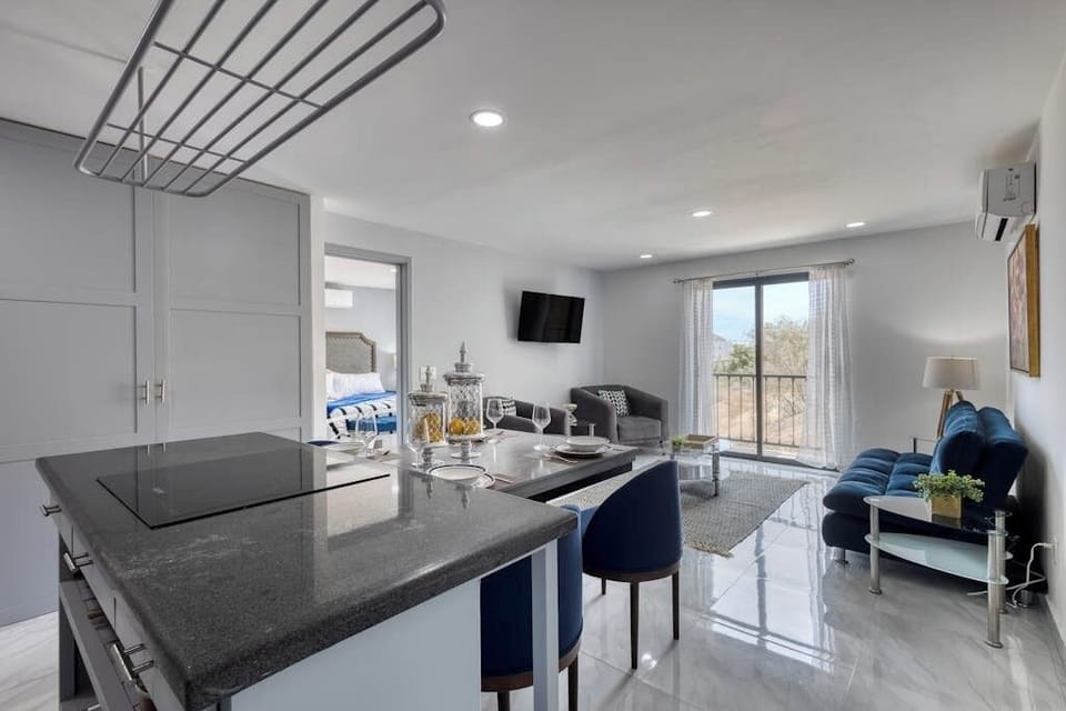 Apartment, Multiple Beds, Balcony, Mountain View (Cabo Cove 408) | Living area