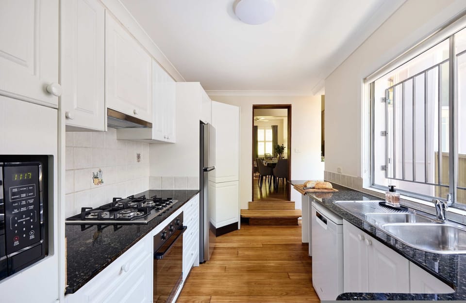 House | 2 bedrooms, desk, high-speed internet