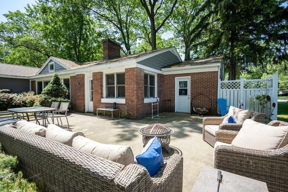 Outdoor seating