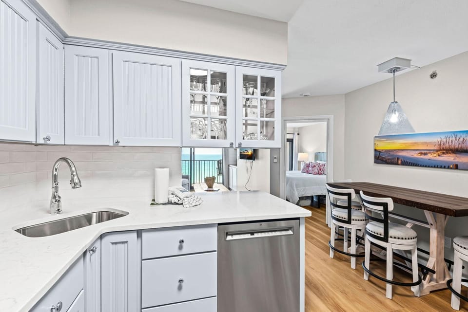 Condo, Multiple Beds (Sundunes 173) | Private kitchen