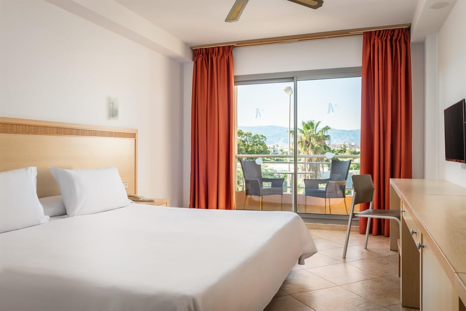 In-room safe, desk, blackout drapes, WiFi (free)