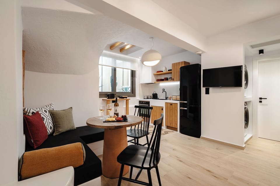 Luxury Apartment, 2 Bedrooms | Living area | 42-inch Smart TV with cable channels