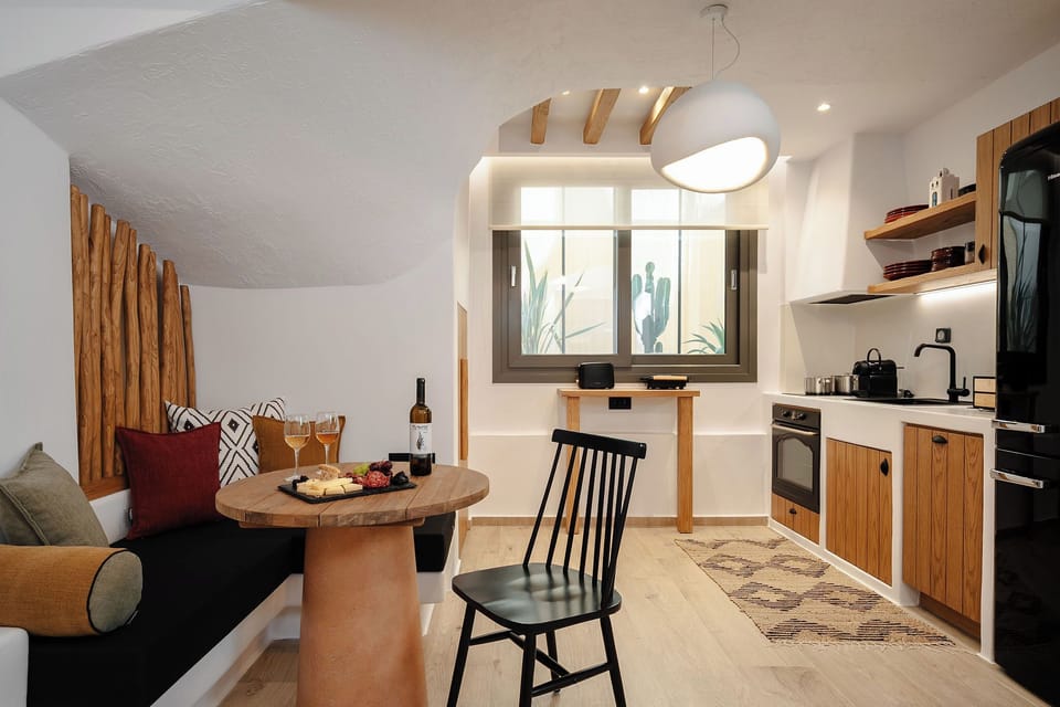 Luxury Apartment, 2 Bedrooms | Private kitchen | Espresso maker, coffee/tea maker, electric kettle