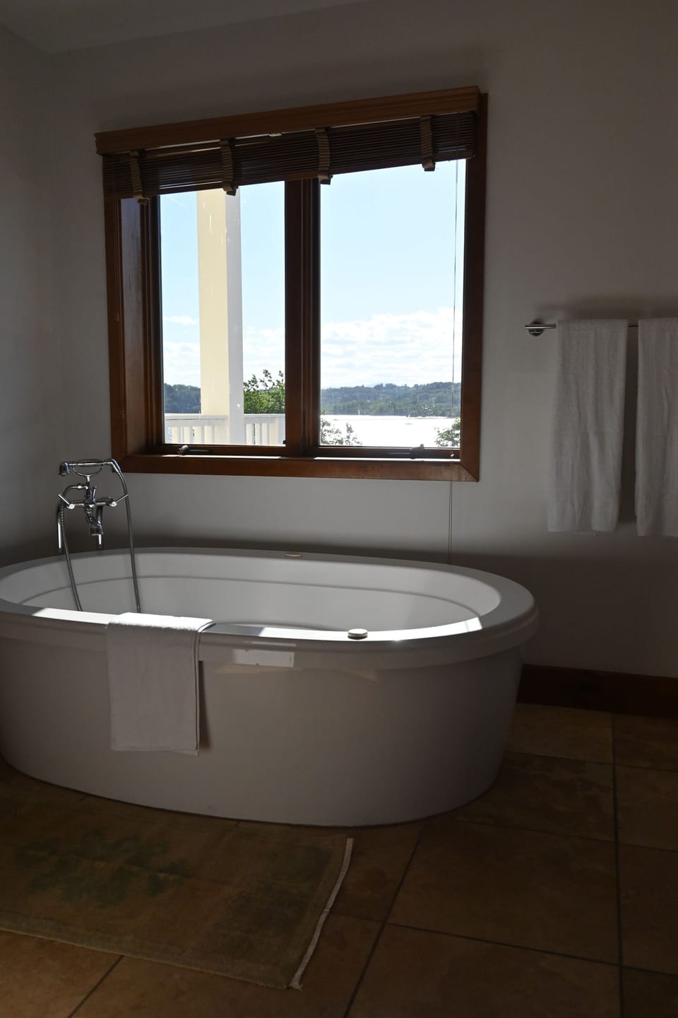 Standard Room, Balcony, River View | Bathroom | Separate tub and shower, free toiletries, hair dryer, towels