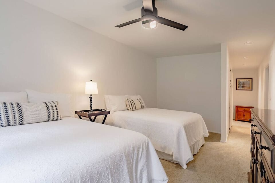 Guest bedroom sleeping area