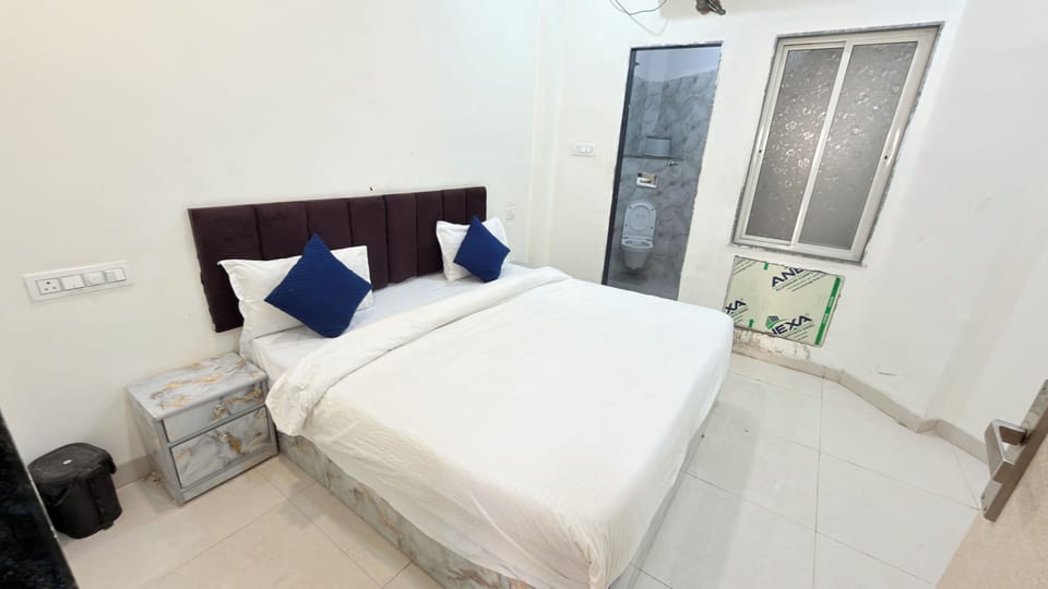 Comfort Room, Balcony | WiFi (free)