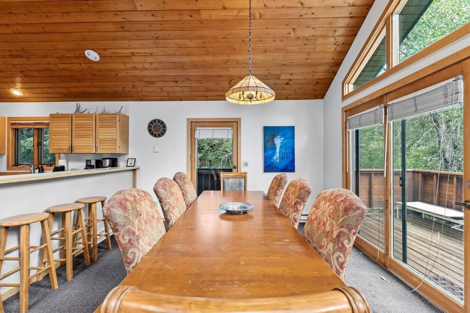8 person dining table