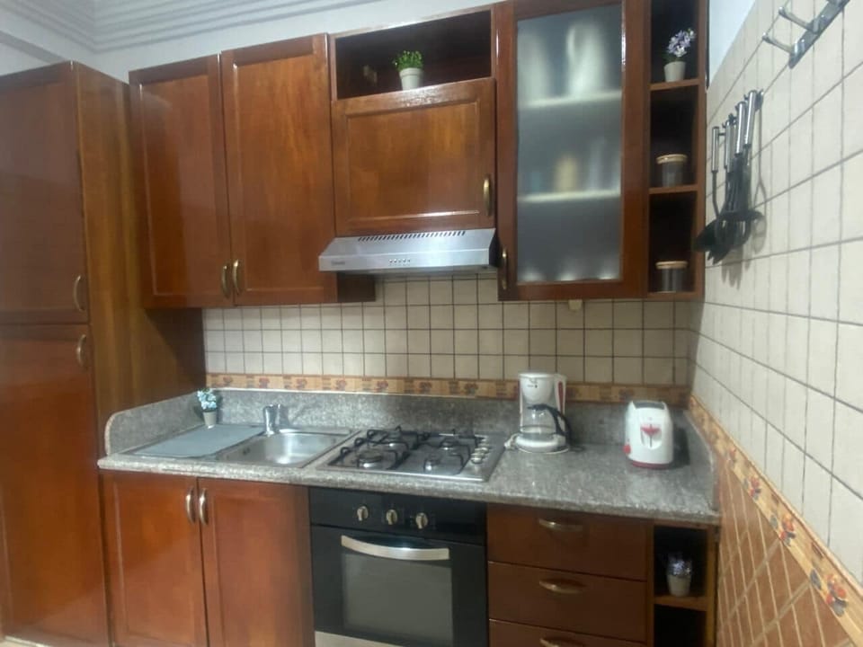 Apartment, Balcony, City View | Private kitchen