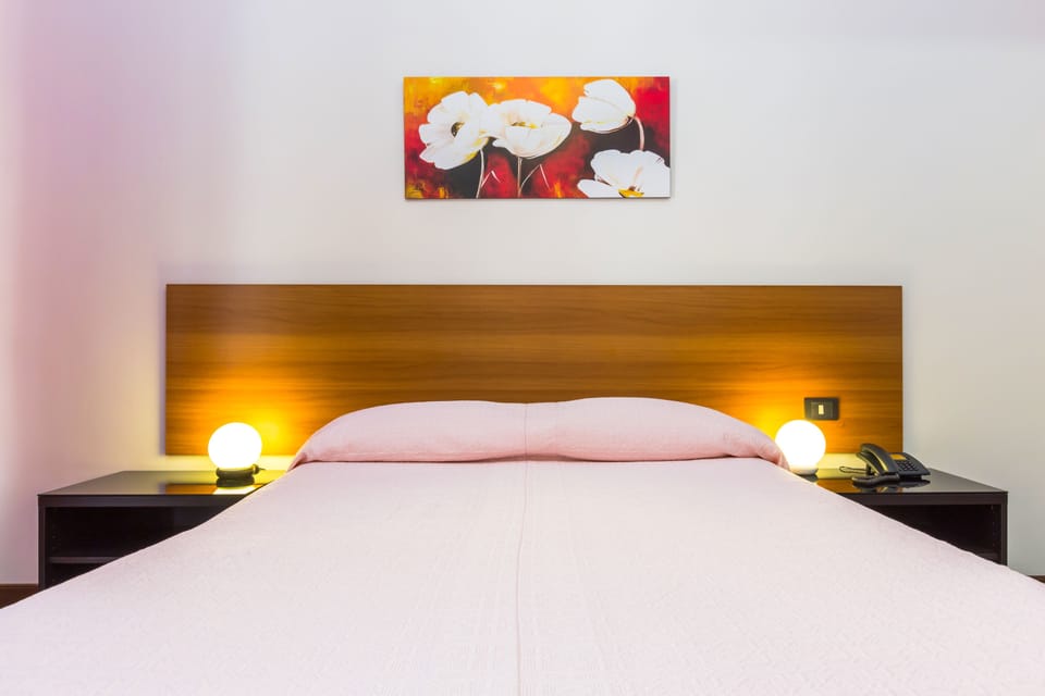 In-room safe, desk, free cribs/infant beds, free WiFi