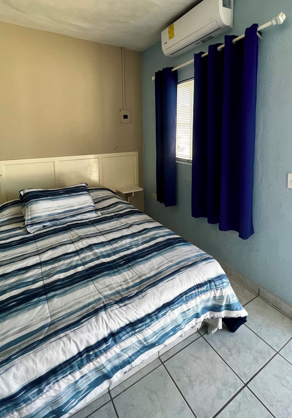 Blackout drapes, iron/ironing board, free WiFi