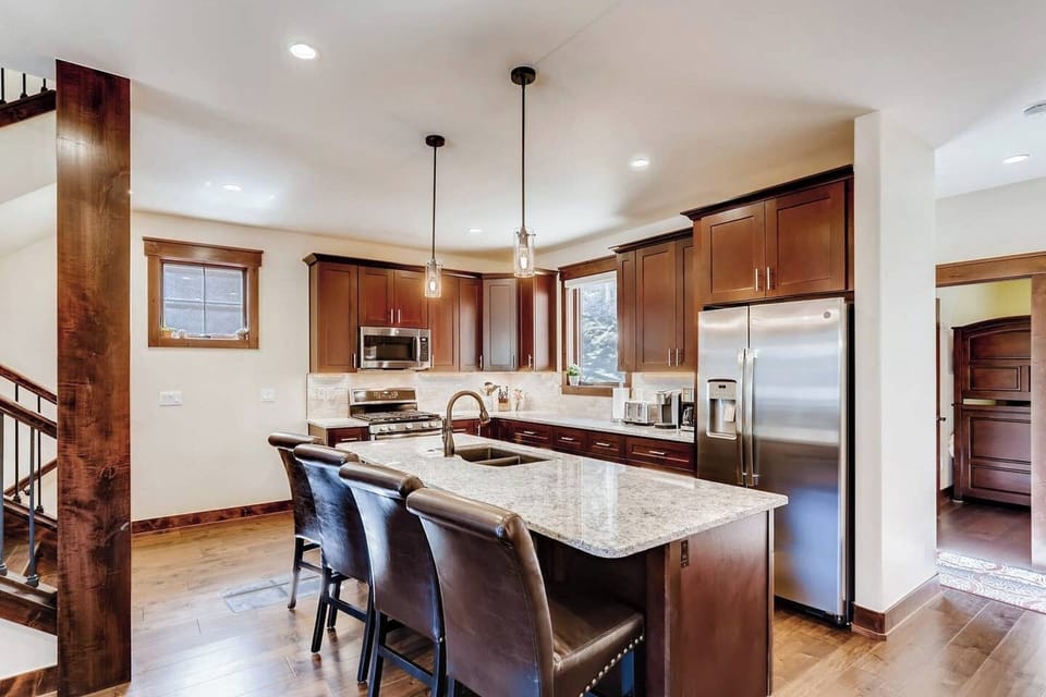 Kitchen with Island