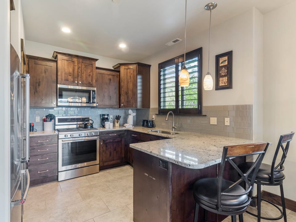 Kitchen / Dining
