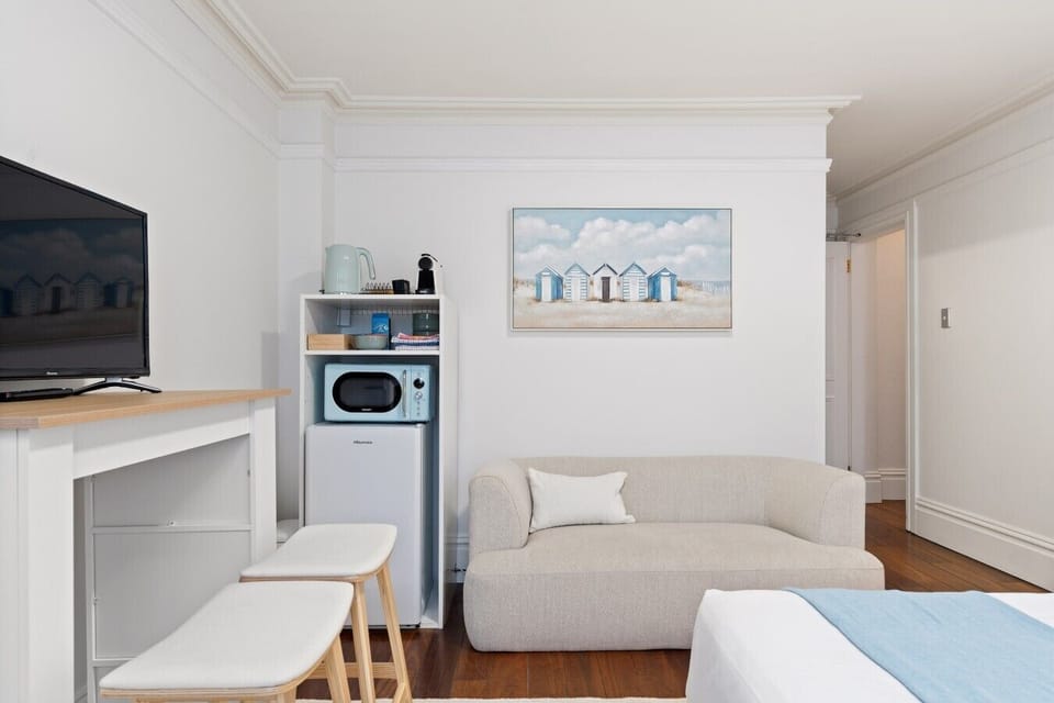 Verona House Glebe Room 9-5