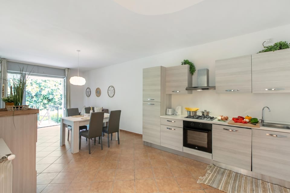 Kitchen and dining area