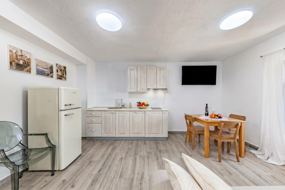 Kitchen and dining area