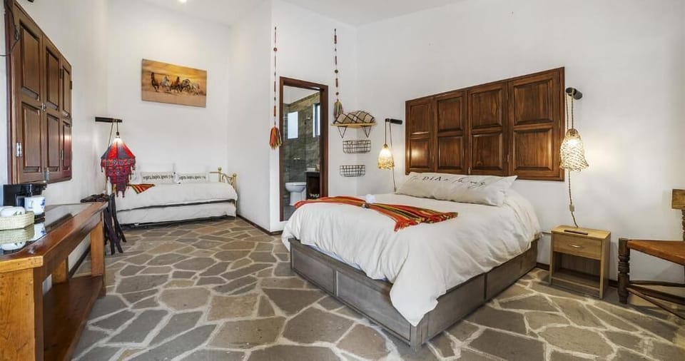Standard Quadruple Room | Blackout drapes, free WiFi