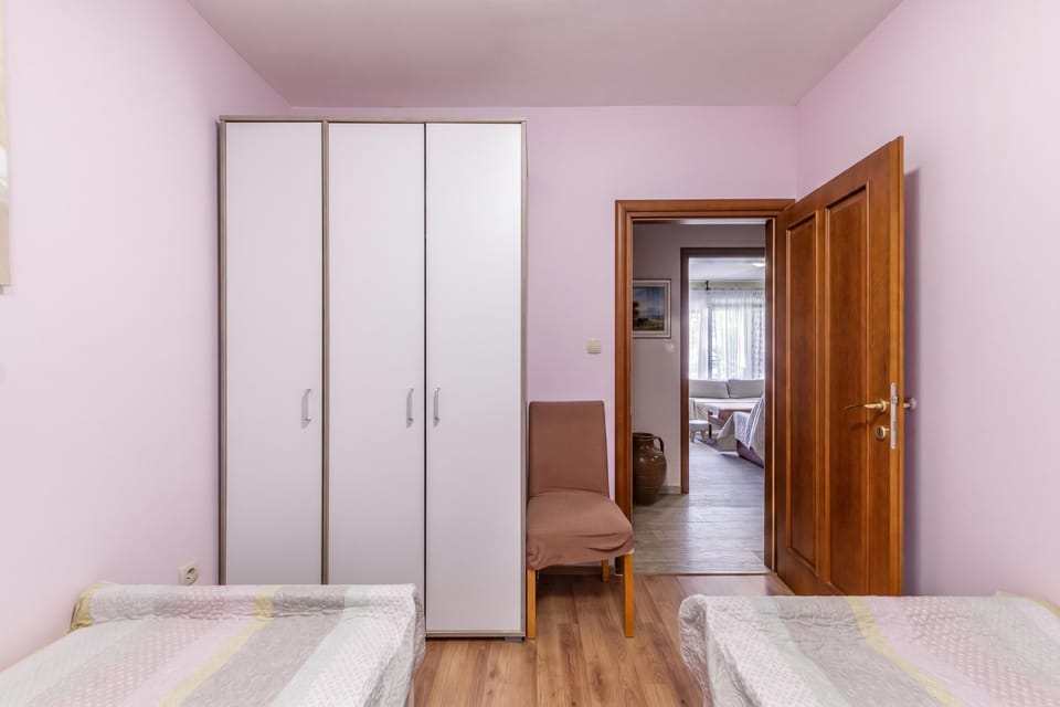 Second bedroom