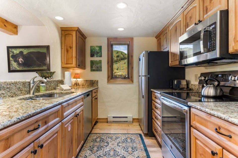Cook, gather, and create memorable meals in this well-equipped kitchen