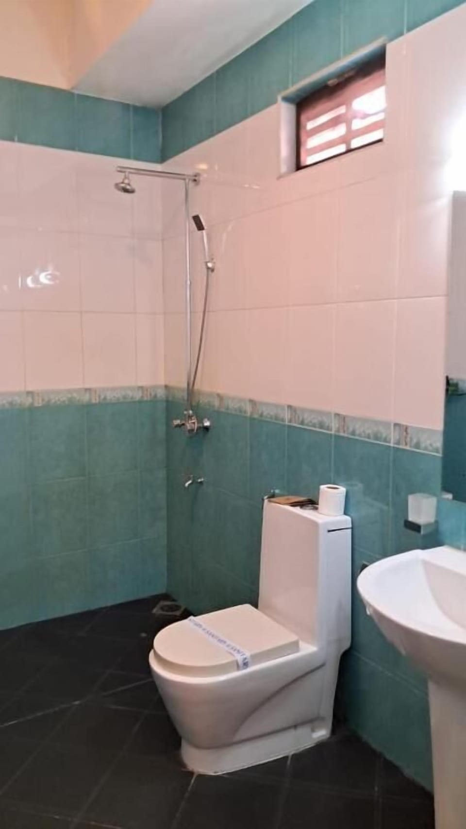 Family Room, Balcony, Garden View | Bathroom | Shower, free toiletries, toilet paper