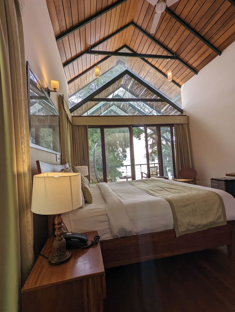 Superior Room, Balcony, Lake View | Premium bedding, memory foam beds, in-room safe, blackout drapes