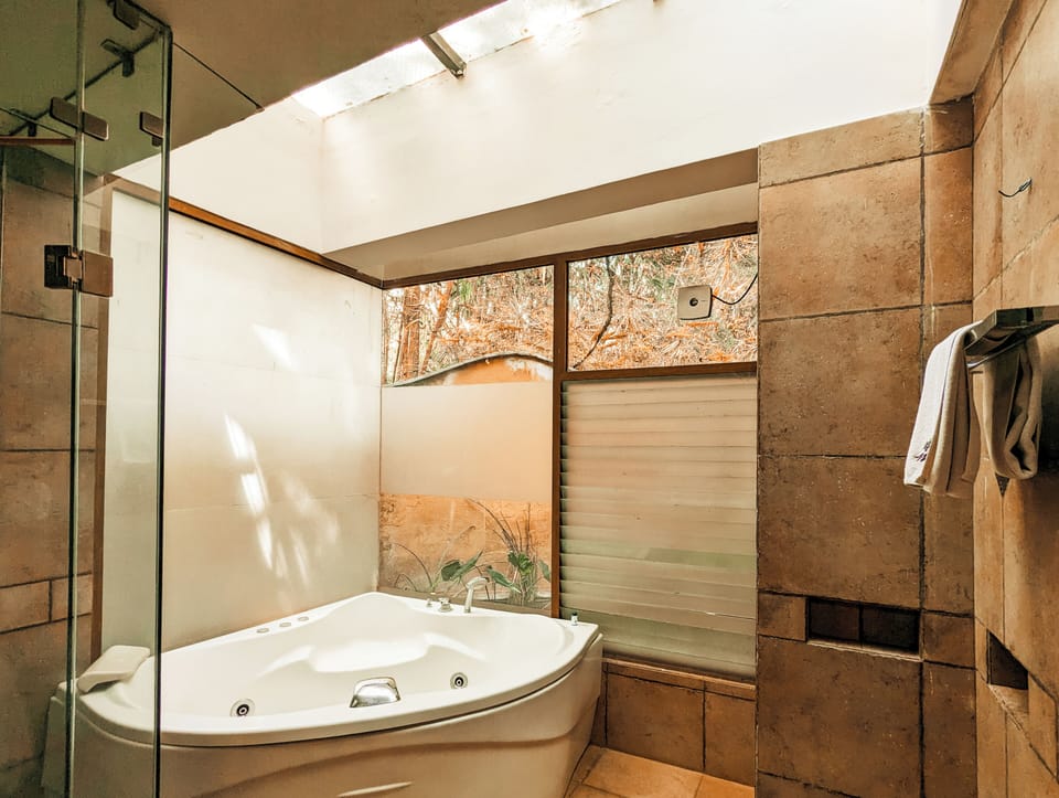 Suite | Bathroom | Hair dryer, bidet, towels, toilet paper