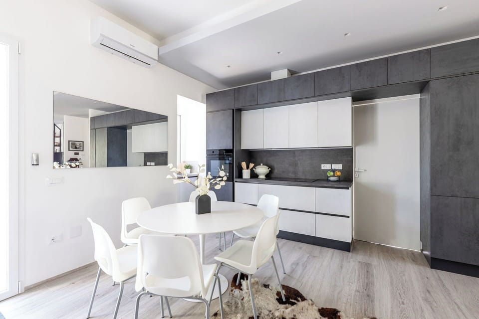 Dining Room, Kitchen