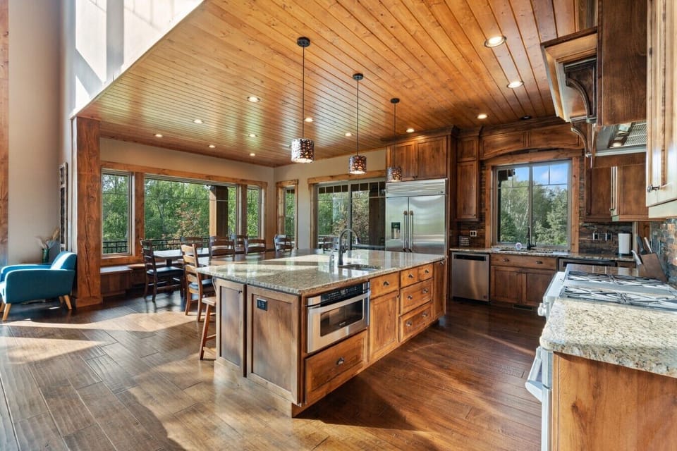 Huge Gourmet Kitchen