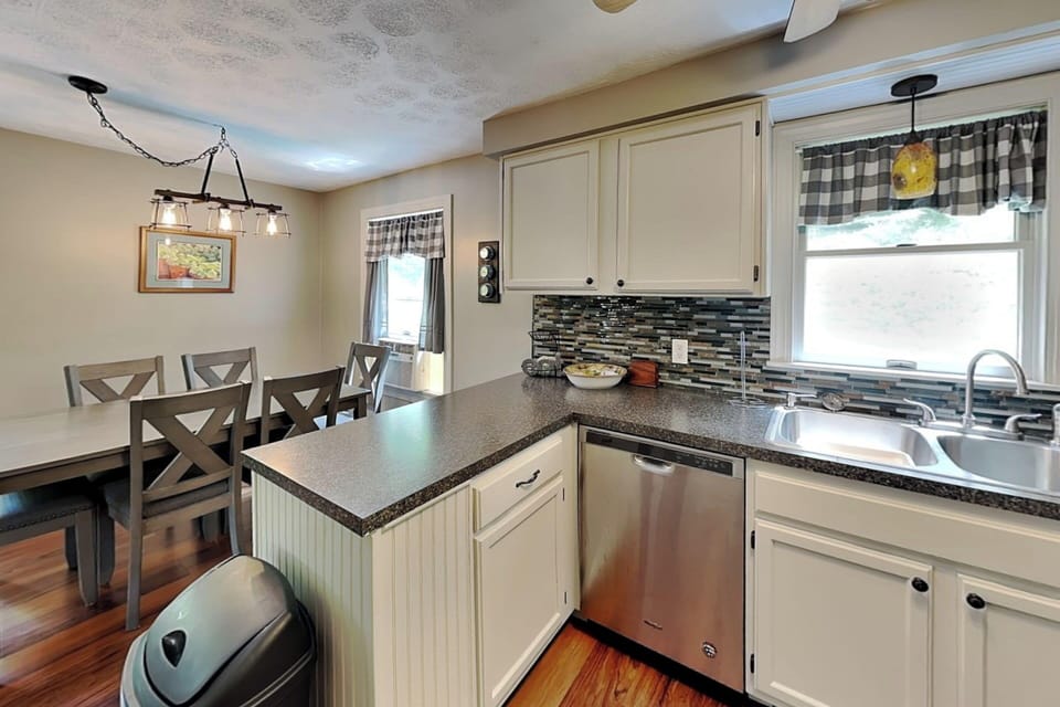 House (4 Bedrooms) | Property amenity