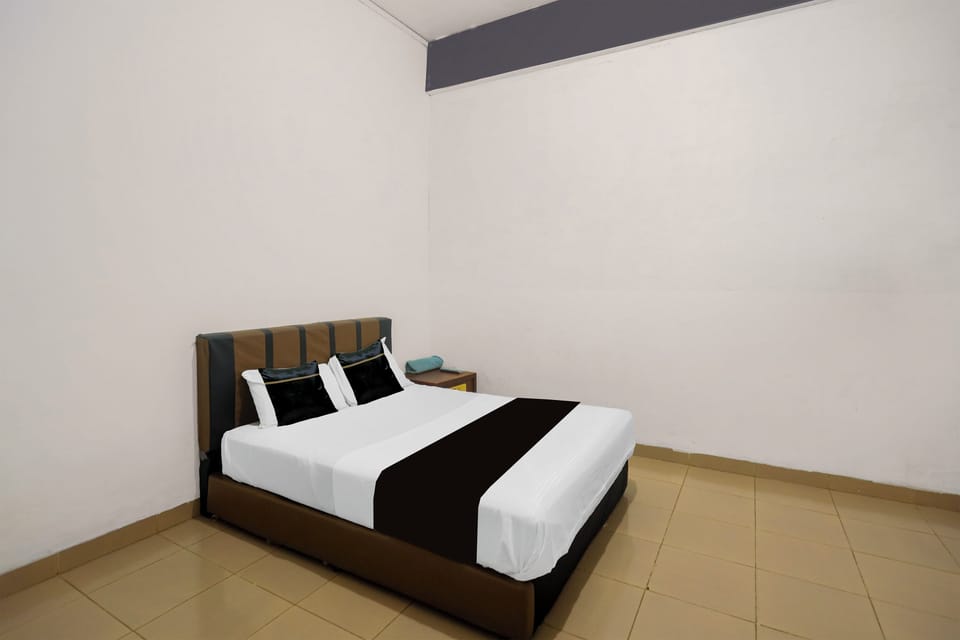 Standard Double Room | WiFi (free), bed sheets