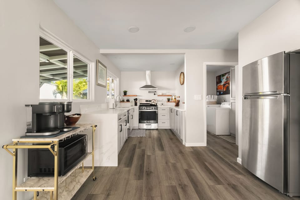 Chefs kitchen, full size refrigerator