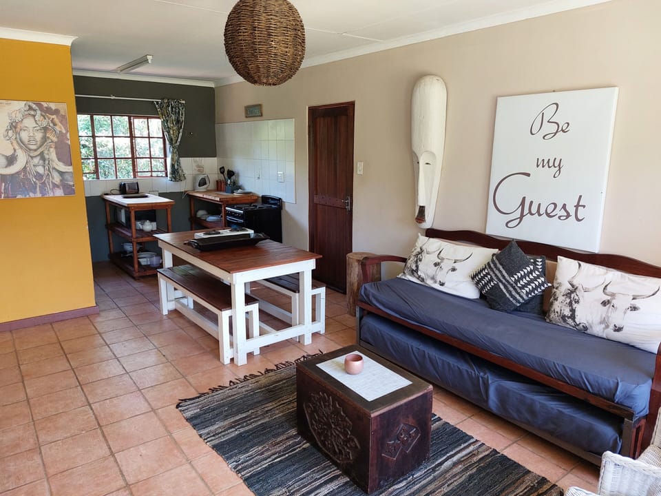Comfort Chalet, Patio, Garden View | Living area