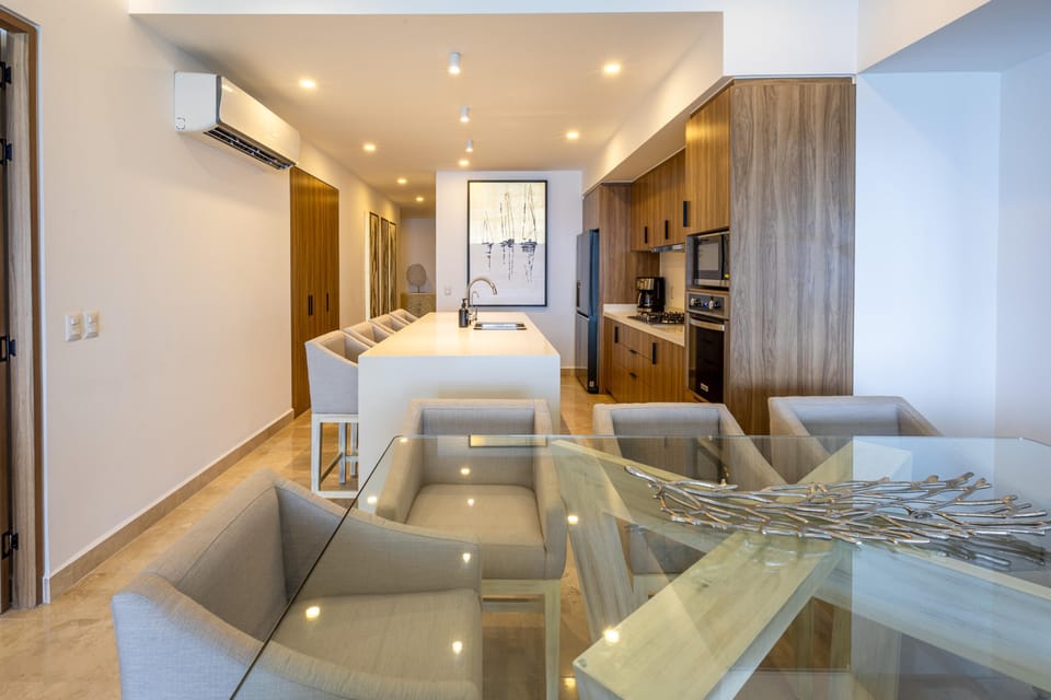 Condo - Image 18