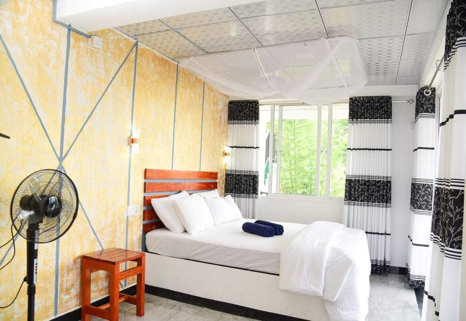 Family Room, Balcony | Desk, laptop workspace, free WiFi