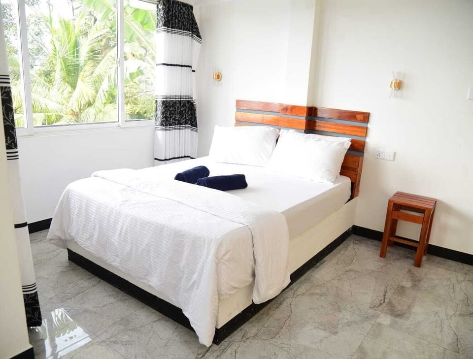 Family Room, Balcony | Desk, laptop workspace, free WiFi