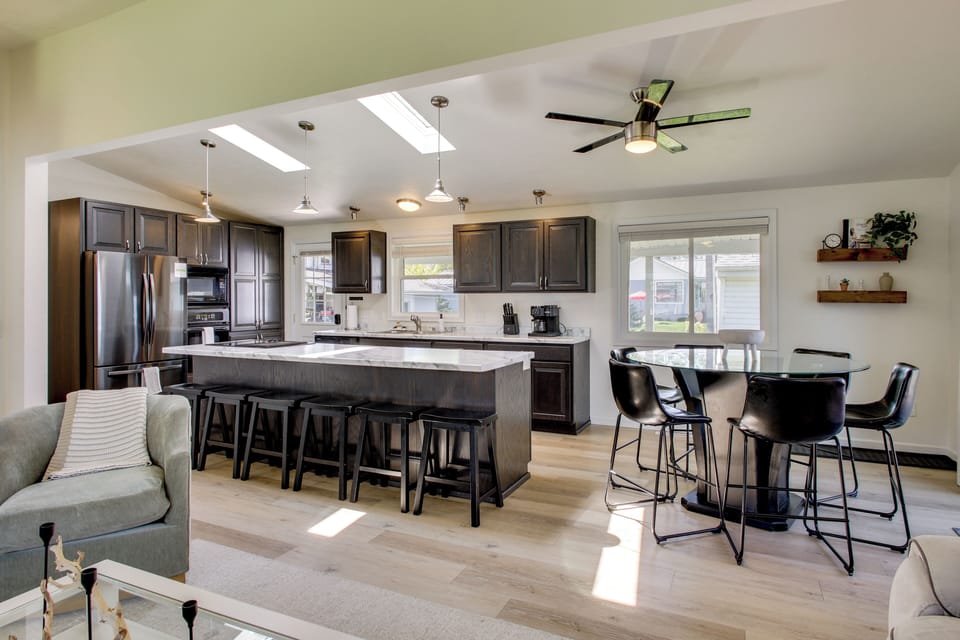 Kitchen | Stove | Wall Oven | Dishwasher