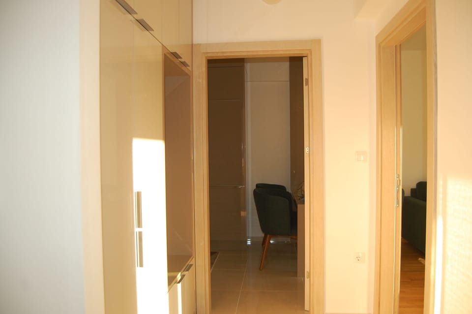 Comfort Apartment, Balcony, Sea View | Interior