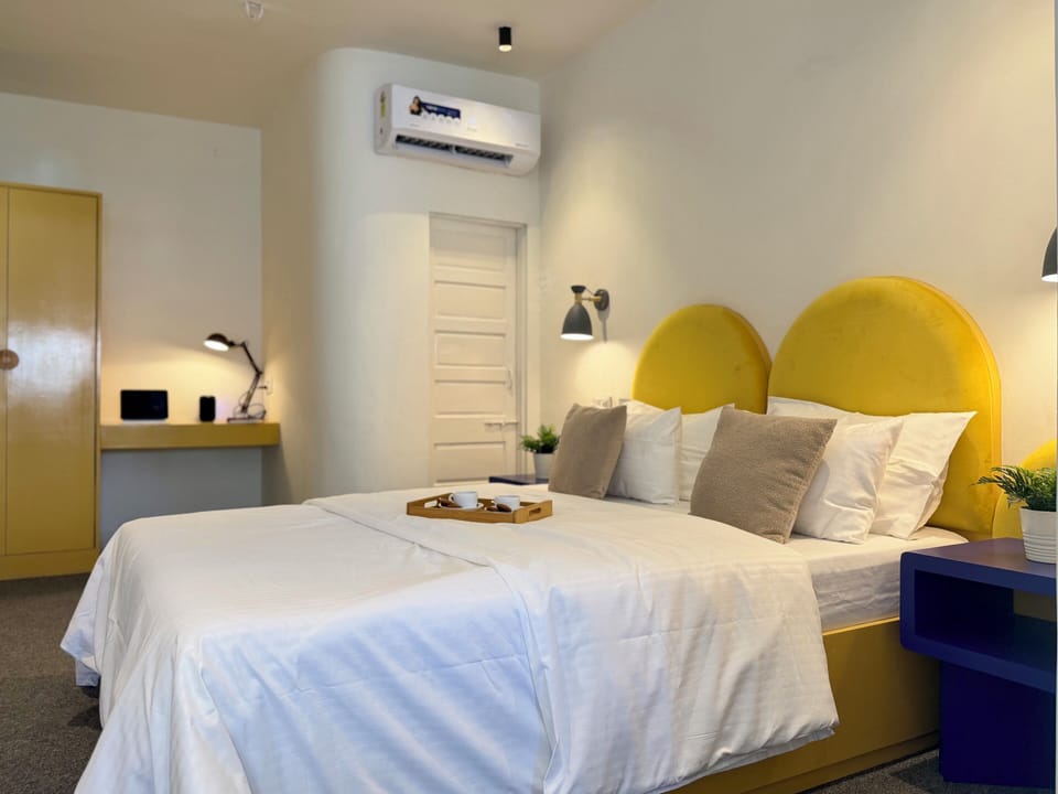 Deluxe Room, Hill View | Desk, laptop workspace, iron/ironing board (on request), WiFi (free)