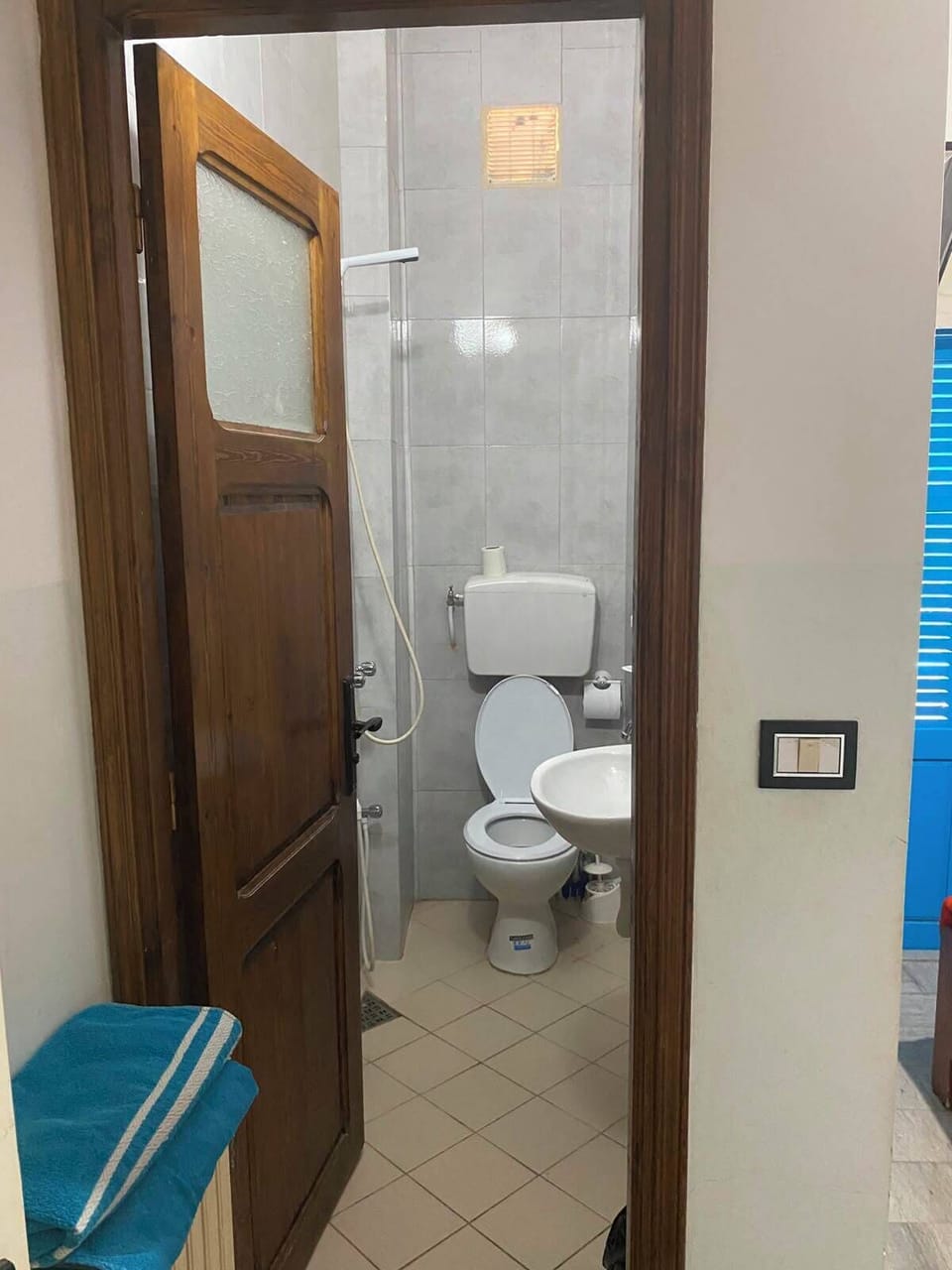 Comfort Double Room, Balcony, Garden View | Bathroom | Shower, towels, soap, shampoo
