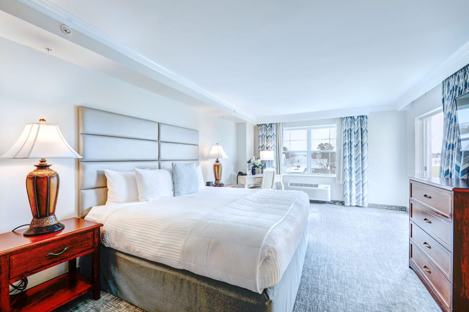 Premium bedding, in-room safe, individually decorated, desk
