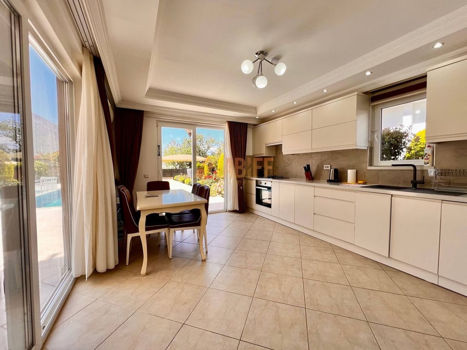 Villa, 4 Bedrooms, Private Pool | Private kitchen