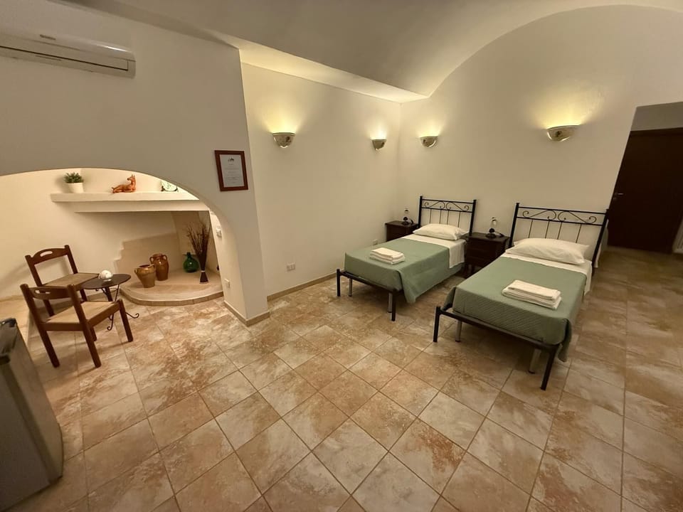 Classic Suite, Resort View | Individually decorated, individually furnished, laptop workspace