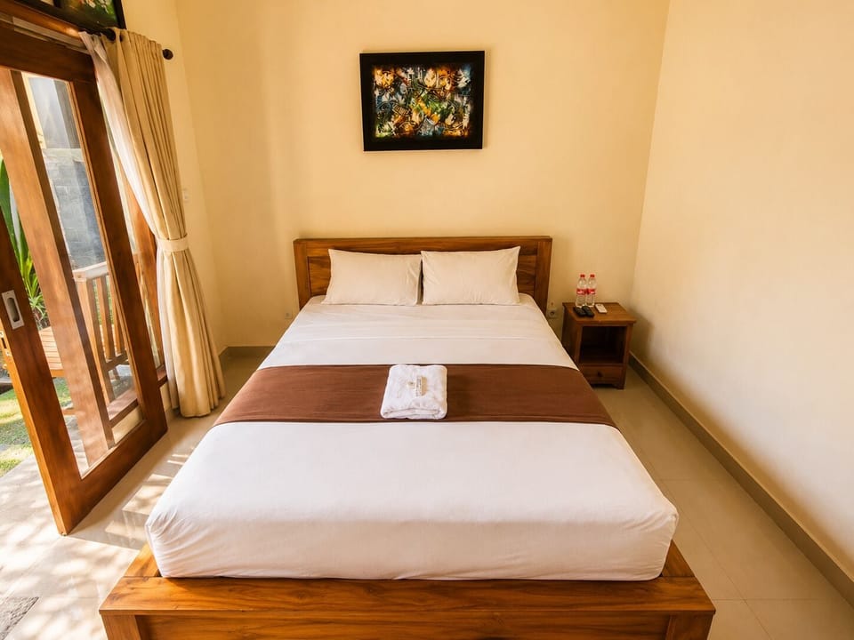 Comfort Double Room, Balcony, Garden View | Desk