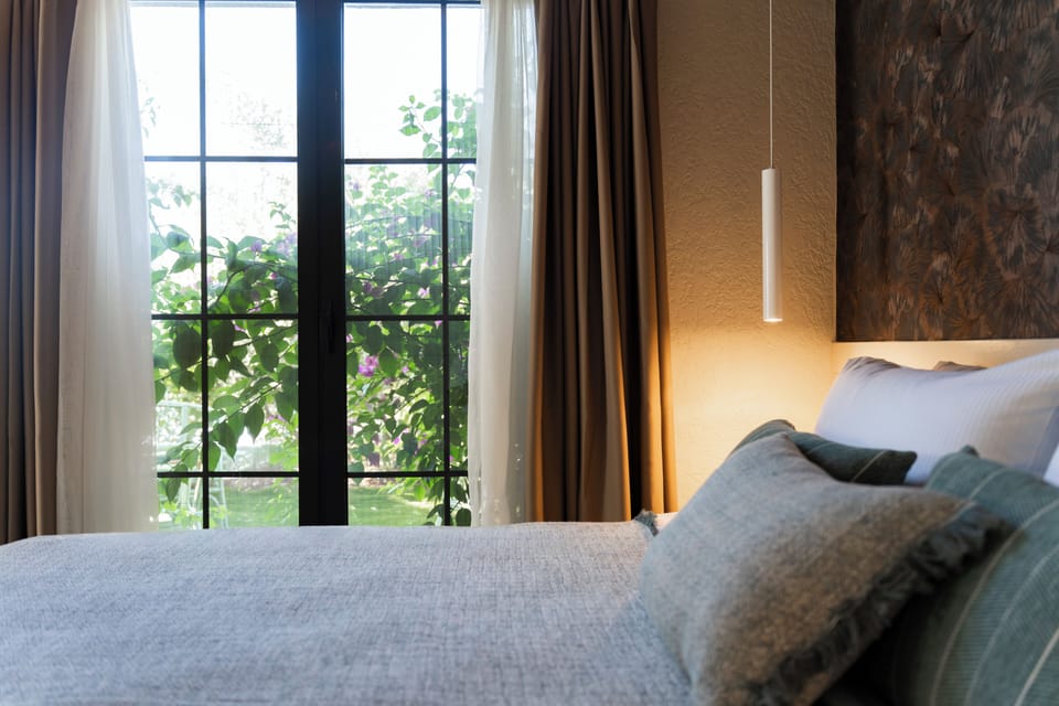 Standard Room, Garden View | Egyptian cotton sheets, premium bedding, minibar, in-room safe